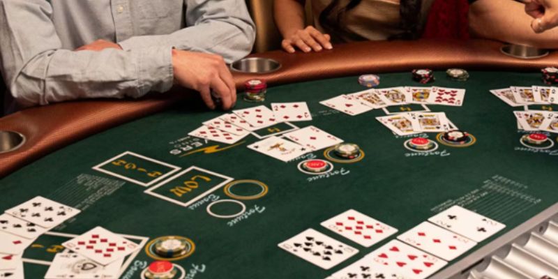 Blackjack khá đa dạng về cách thức chơi ở ABC8